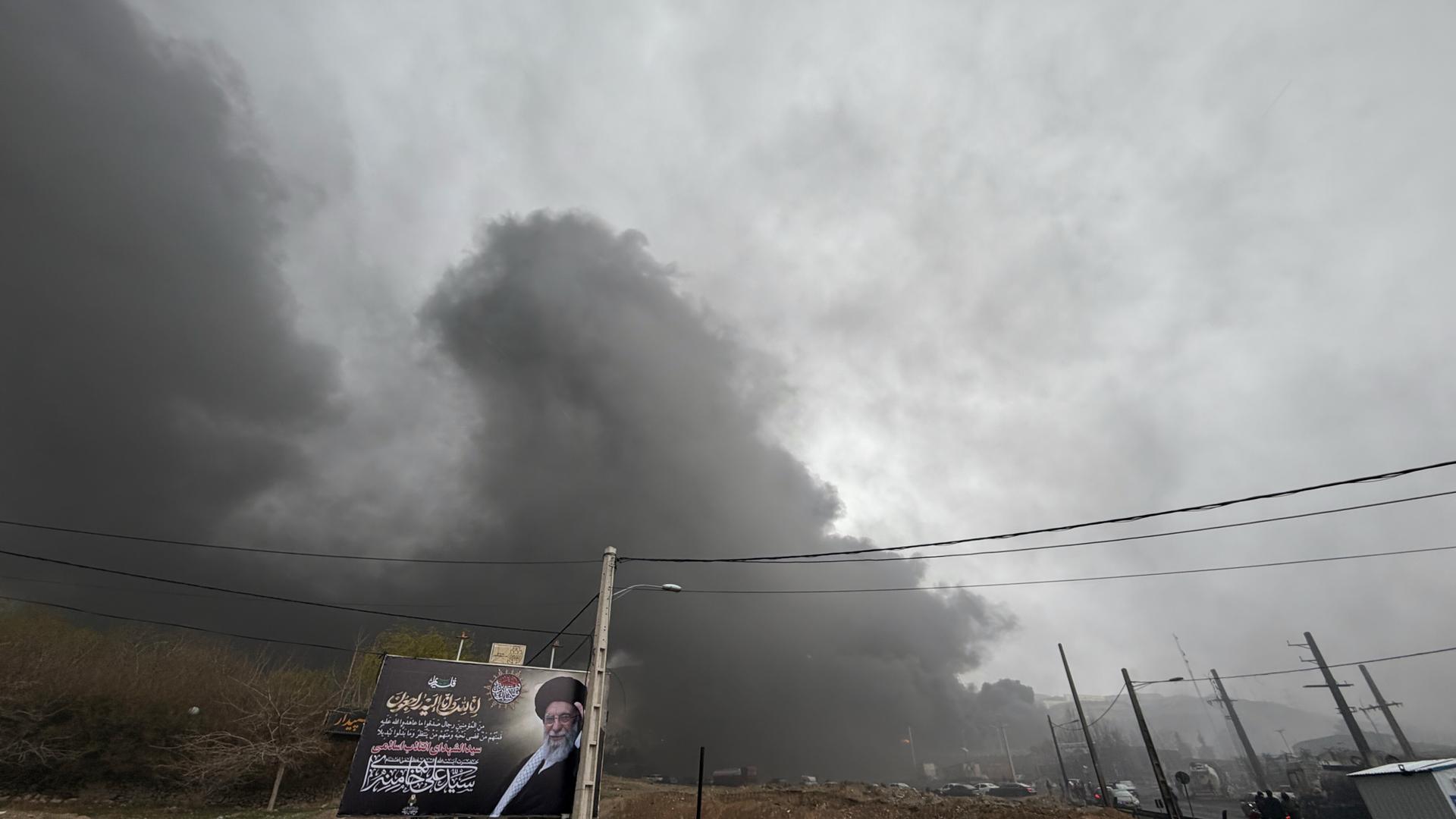 Rauch steigt auf nach einem Raketenangriff in Teheran