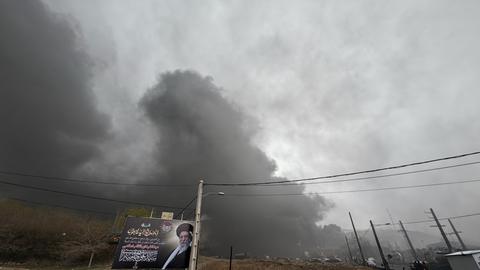 Rauch steigt auf nach einem Raketenangriff in Teheran