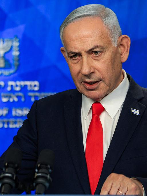 Israels Premierminister Benjamin Netanjahu spricht bei einer Pressekonferenz (Jerusalem, 15.06. 2026)
