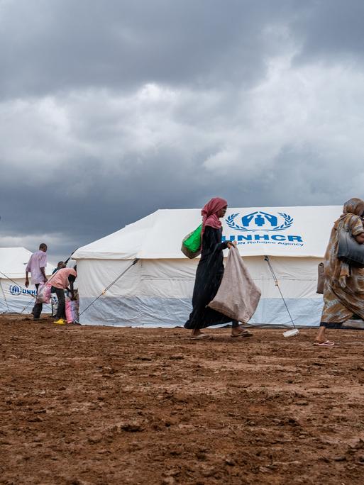 Ein Flüchtlingscamp des UNHCR mit Geflüchteten aus dem Sudan Ein Flüchtlingscamp des UNHCR mit Geflüchteten aus dem Sudan