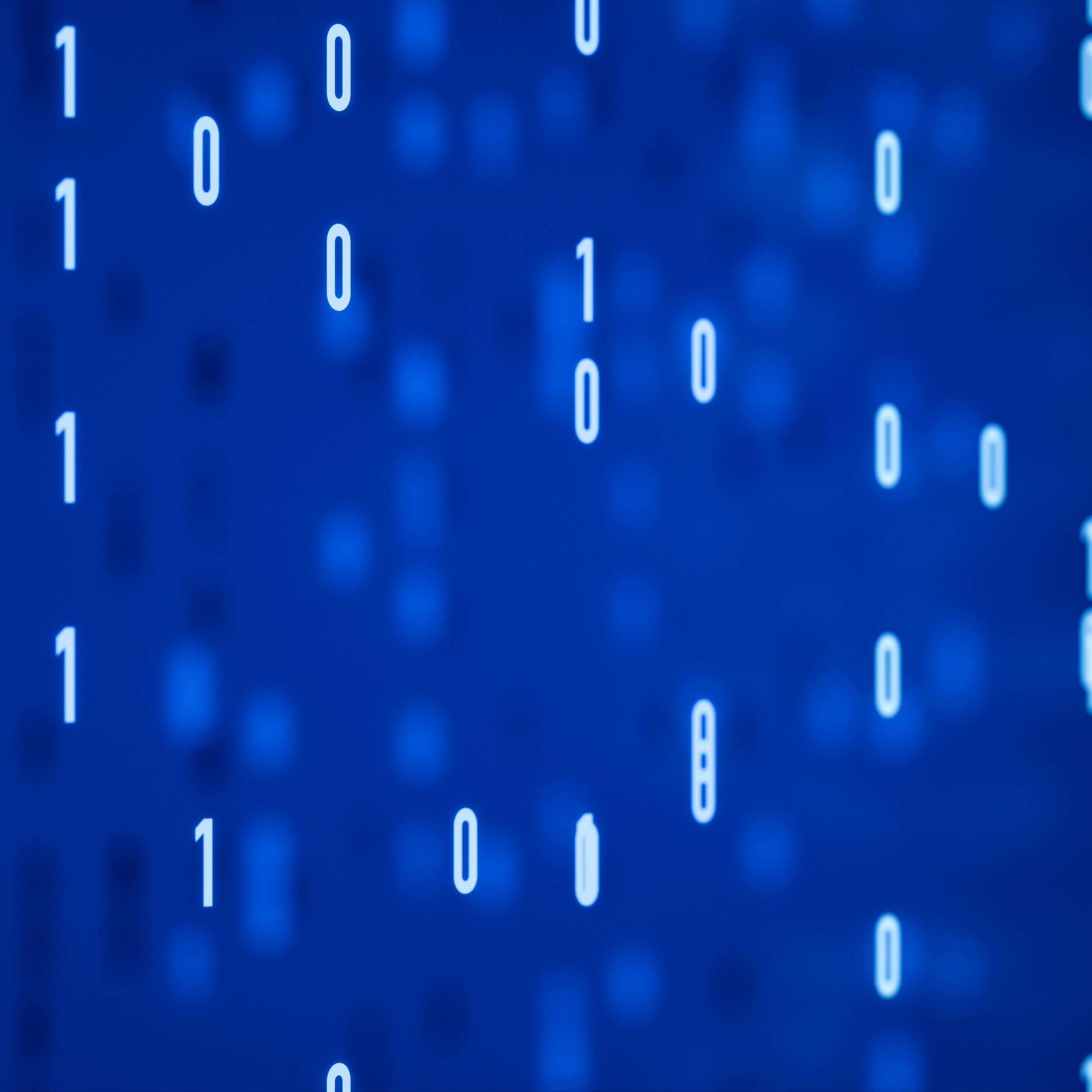 Nahaufnahme von schwebendem Binärcode. Abstrakte digitale Daten im Hintergrund von KI und Co.