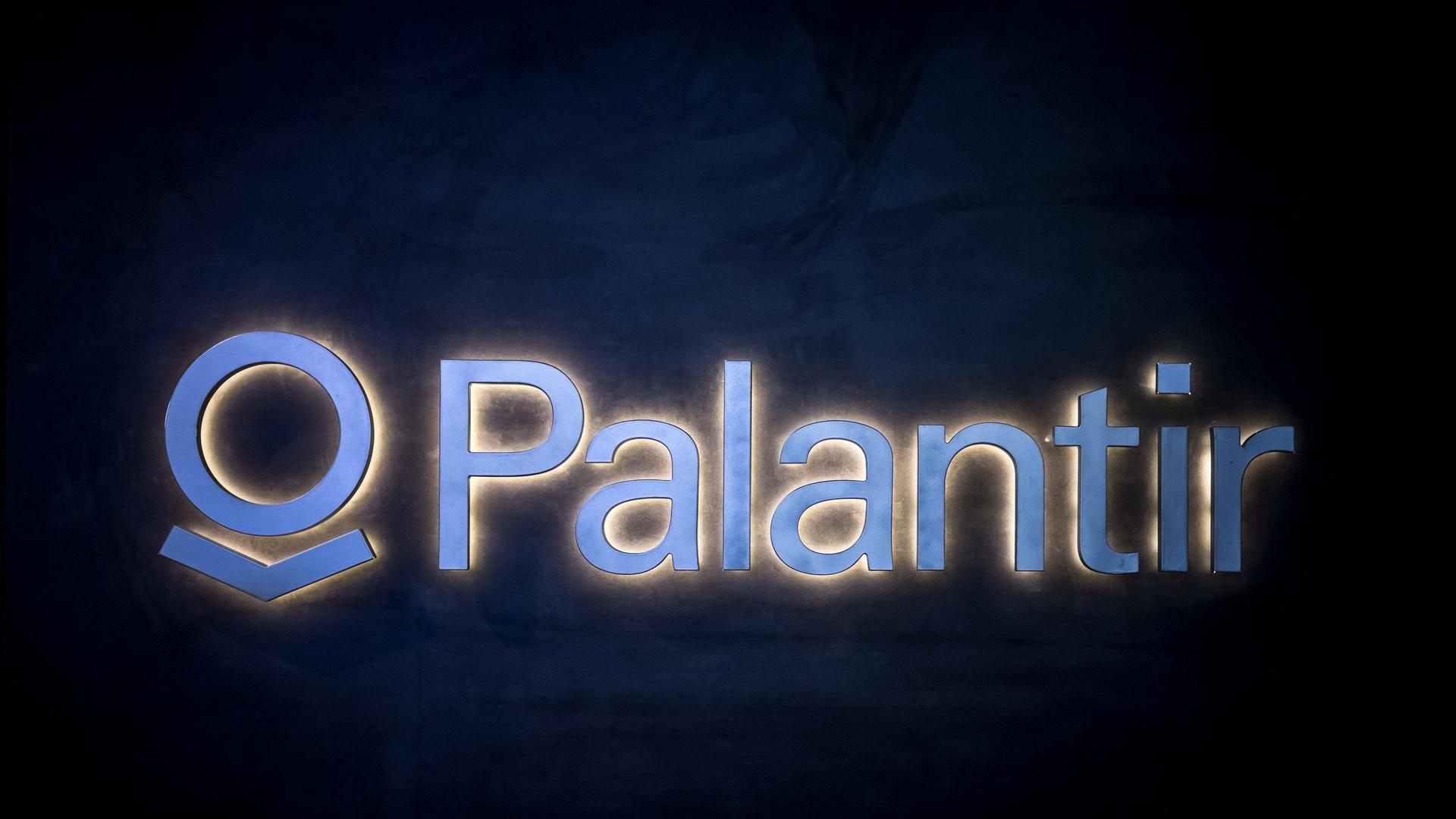 Der Palantir-Schriftzug Der Palantir-Schriftzug