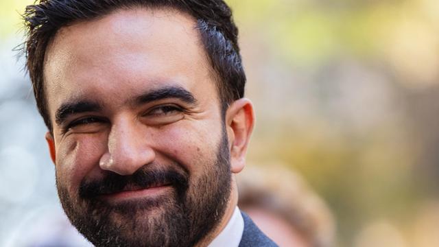 Das Foto zeigt den Demokraten Zohran Mamdani.