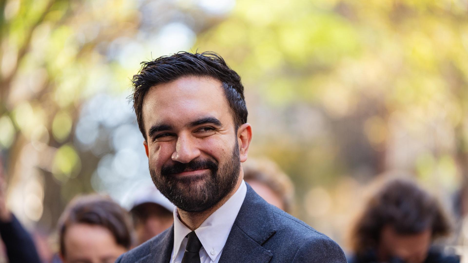 Das Foto zeigt den Demokraten Zohran Mamdani.