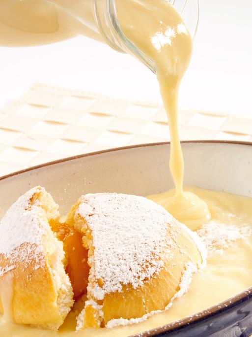 Dampfnudel mit Vanillesoße