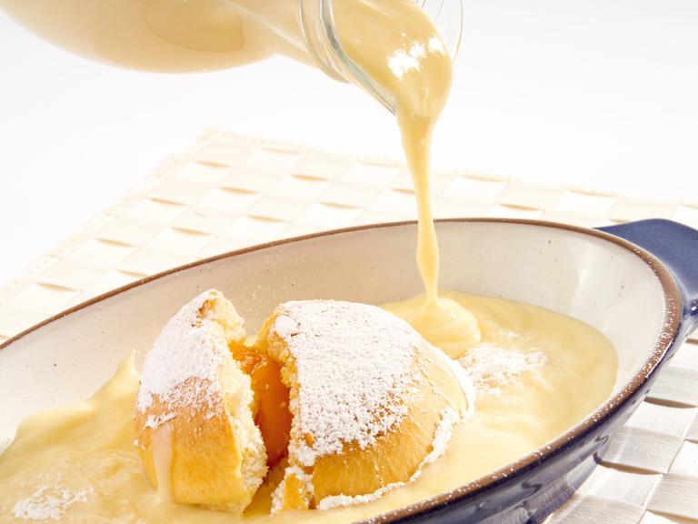 Dampfnudel mit Vanillesoße