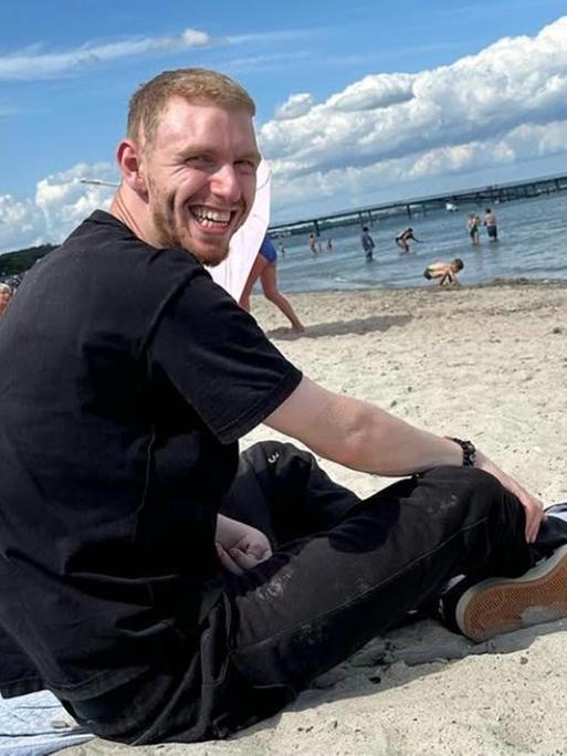 Simon Arnold am Strand