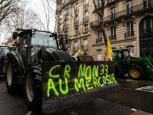 Landwirte protestieren in Paris gegen das geplante Mercosur-Abkommen