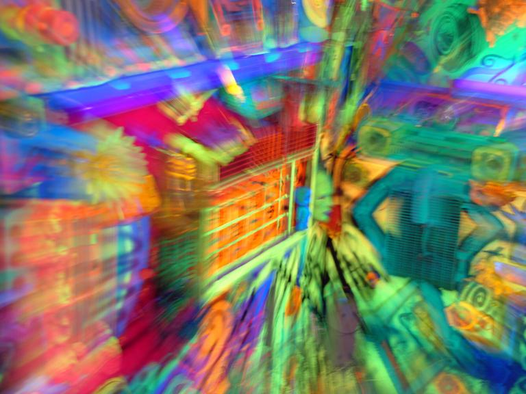 Neonfarbenes Durcheinander, grell, schrill, skurril, poppig, Popkultur, Kunst, kuenstlich, Spielzeug, Kaleidoskop, Effekt, Durcheinander, Chaos, neonfarben, bunt, farbenfroh, Transparenz, Halluzination, Wahrnehmung, Halo-Effekt, Drogen, Drogenkonsum,… Neonfarbenes Durcheinander, grell, schrill, skurril, poppig, Popkultur, Kunst, kuenstlich, Spielzeug, Kaleidoskop, Effekt, Durcheinander, Chaos, neonfarben, bunt, farbenfroh, Transparenz, Halluzination, Wahrnehmung, Halo-Effekt, Drogen, Drogenkonsum,…