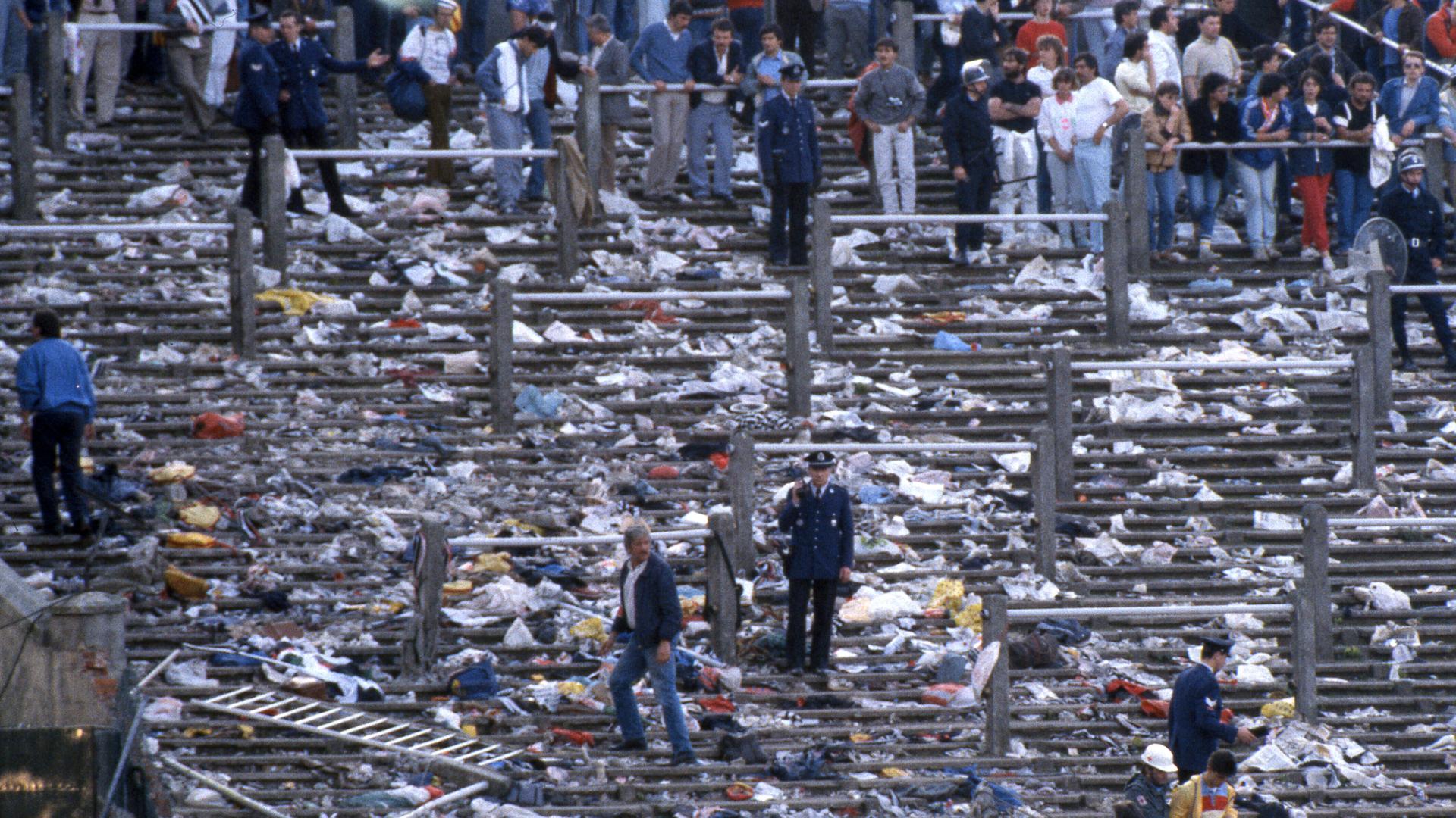 Verwüstete Tribuene nach den Krawallen im Brüsseler Heyselstadion; Am Rande des Fussballspiels Juventus Turin - FC Liverpool 1:0, Europapokal der Landesmeister, 29.05.1985