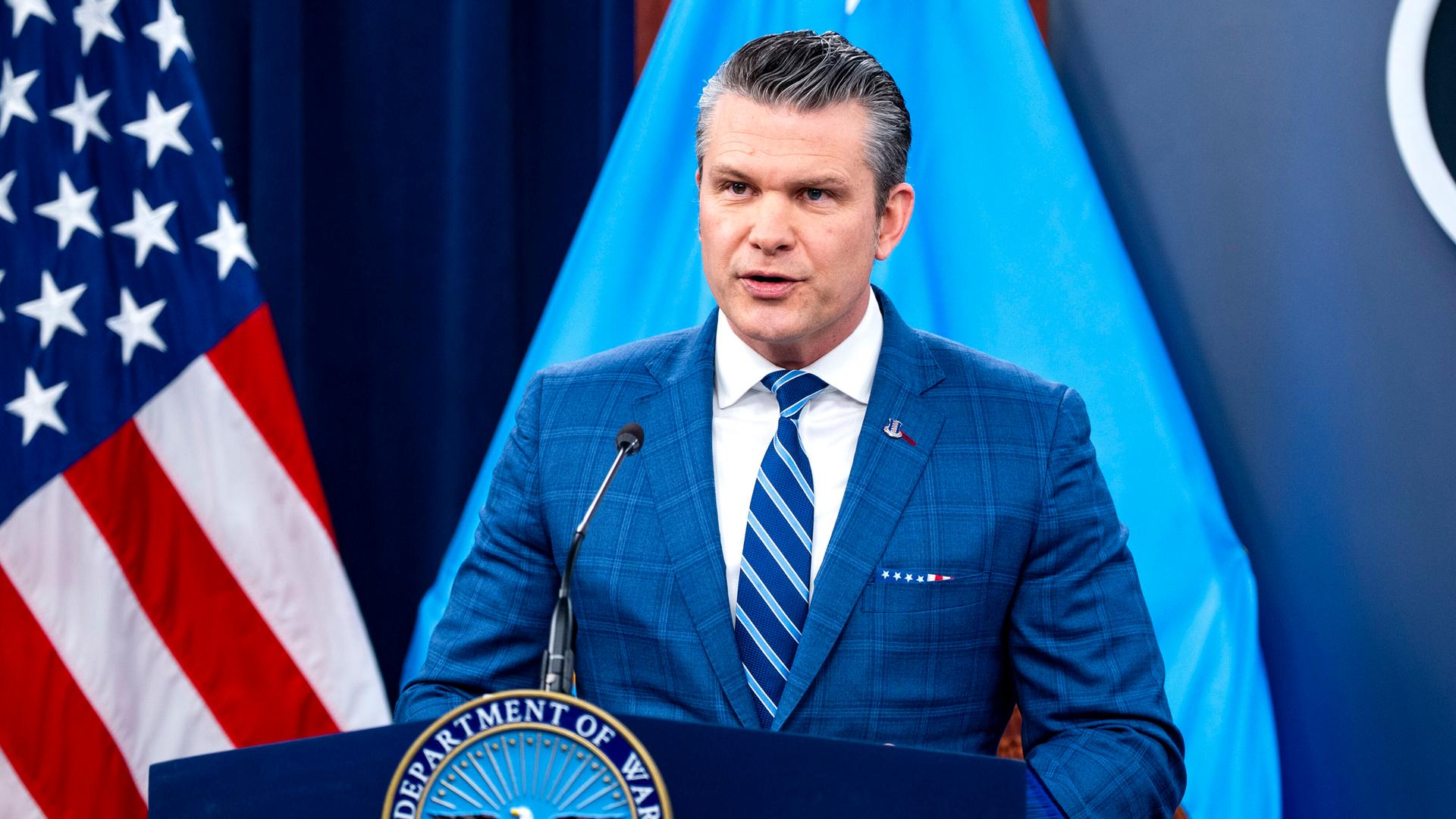 US-Verteidigungsminister Pete Hegseth spricht auf einer Pressekonferenz im Pentagon (Arlington, USA, 8.04.2026) US-Verteidigungsminister Pete Hegseth spricht auf einer Pressekonferenz im Pentagon (Arlington, USA, 8.04.2026)