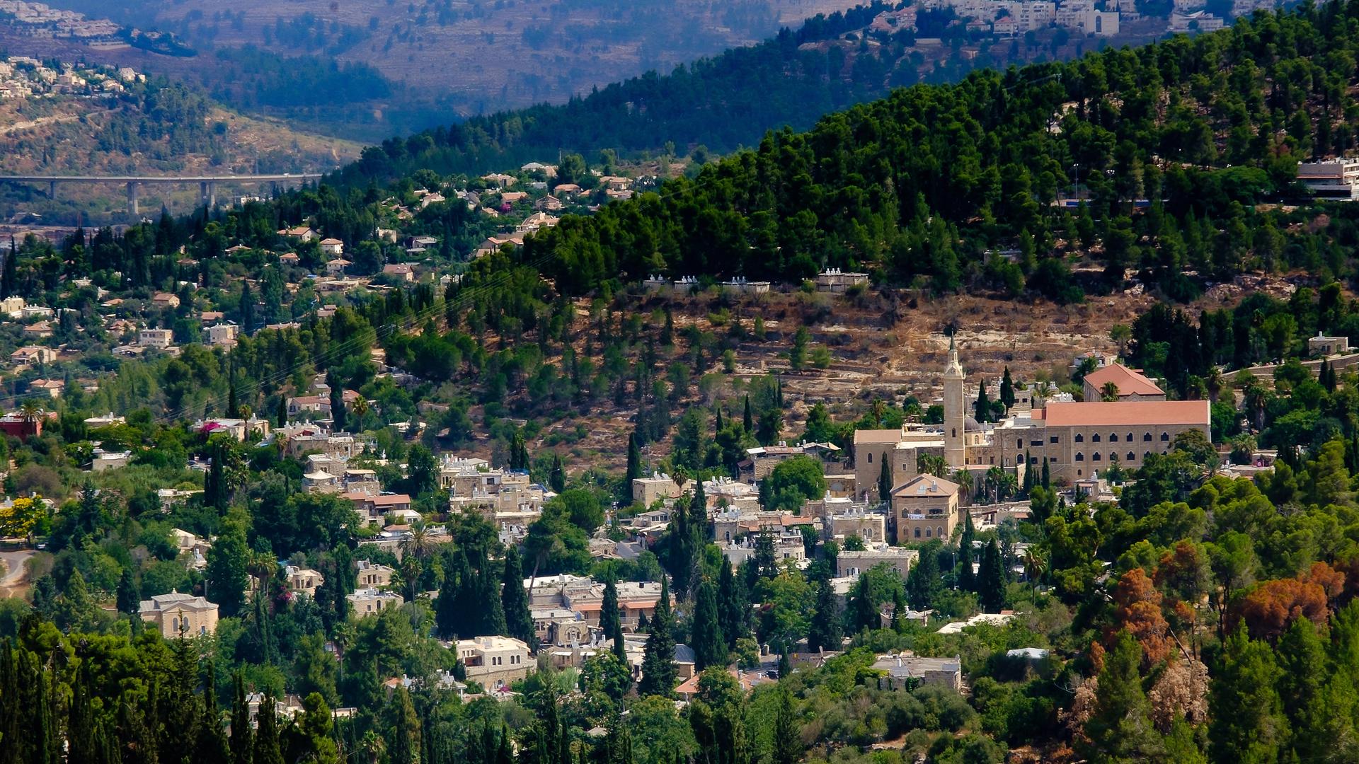 Zehnjähriger findet altes Kreuzmedaillon bei Schulausflug nach Jerusalem