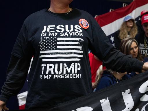 Evangelikale Christen bei einer Wahlkampfveranstaltung