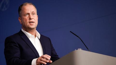 Pressestatement Ministerpraesident von Nordrhein-Westfalen zur aktuellen Corona Situation Aktuell, 16.11.2021, Dr. Joach