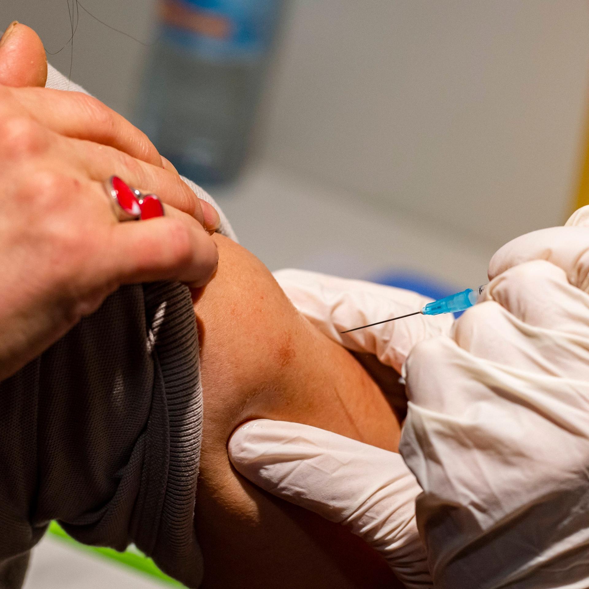 Immunologe Watzl - mRNA-Coronaimpfung verlängert offenbar Lebensdauer bei Krebs