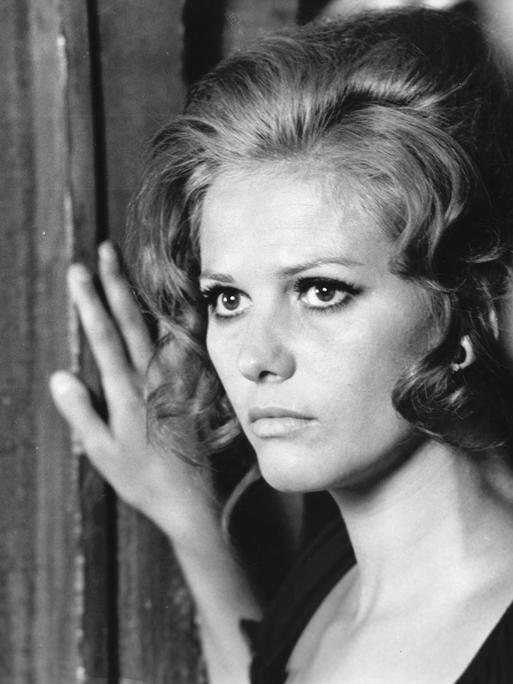Claudia Cardinale bei den Dreharbeiten von "Spiel mir das Lied vom Tod"