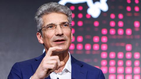 Antonio Krüger, CEO German Research Center for AI (Deutsche Telekom), spricht auf einer Pressekonferenz.