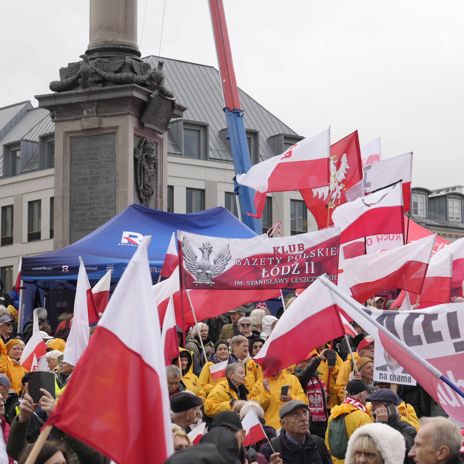 Polen - Tausende Menschen protestieren in Warschau gegen EU-Migrationspolitik