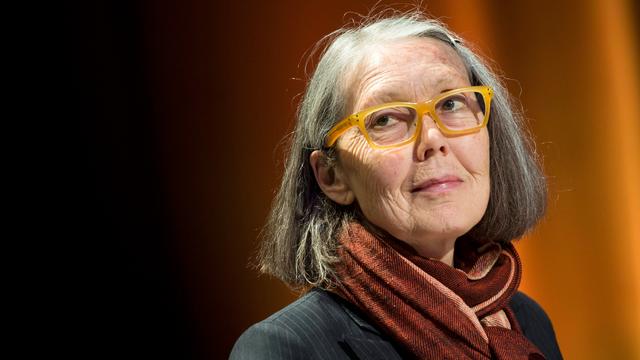 Die Schriftstellerin Anne Carson im Porträt. Die Schriftstellerin Anne Carson im Porträt.