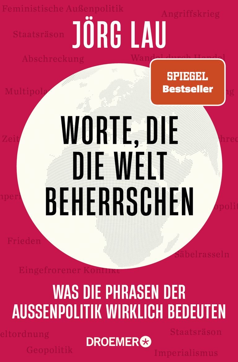 Das Bild zeigt das rote Cover des Buches "Worte, die die Welt beherrschen". Der Titel ist auf einem weißen Kreis gedruckt, in dem die Weltkarte angedeutet ist. Das Bild zeigt das rote Cover des Buches "Worte, die die Welt beherrschen". Der Titel ist auf einem weißen Kreis gedruckt, in dem die Weltkarte angedeutet ist.