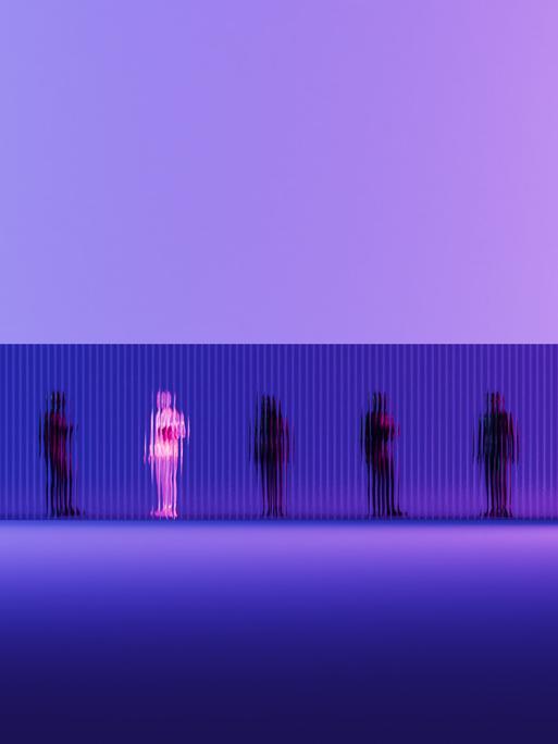 Illustration verschiedener Personen hinter einer Art Mauer. Sie scheinen in dunkler Farbe durch die Mauer. Lediglich eine Person scheint in pink durch. Der Hintergrund ist lila und blau. Illustration verschiedener Personen hinter einer Art Mauer. Sie scheinen in dunkler Farbe durch die Mauer. Lediglich eine Person scheint in pink durch. Der Hintergrund ist lila und blau.