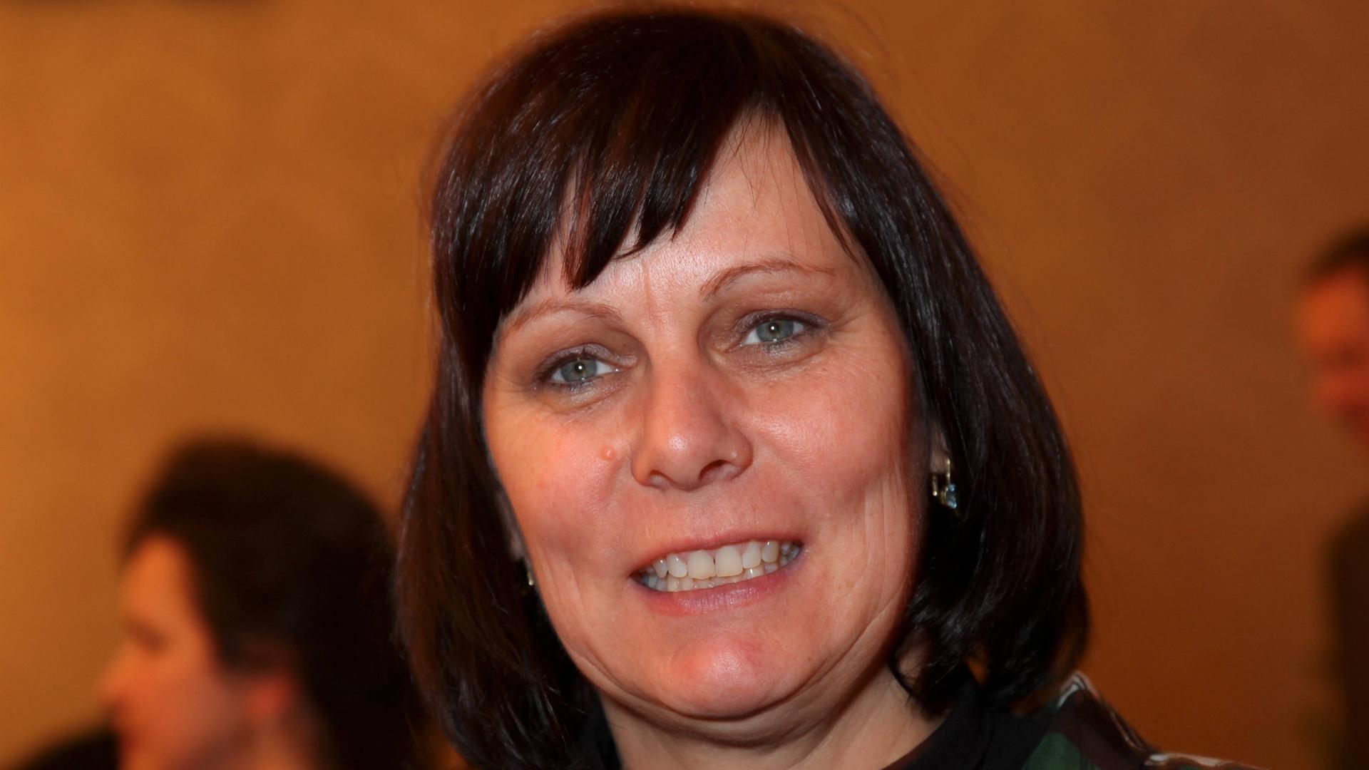 Linda Wolfsgruber lächelt in die Kamera Linda Wolfsgruber lächelt in die Kamera