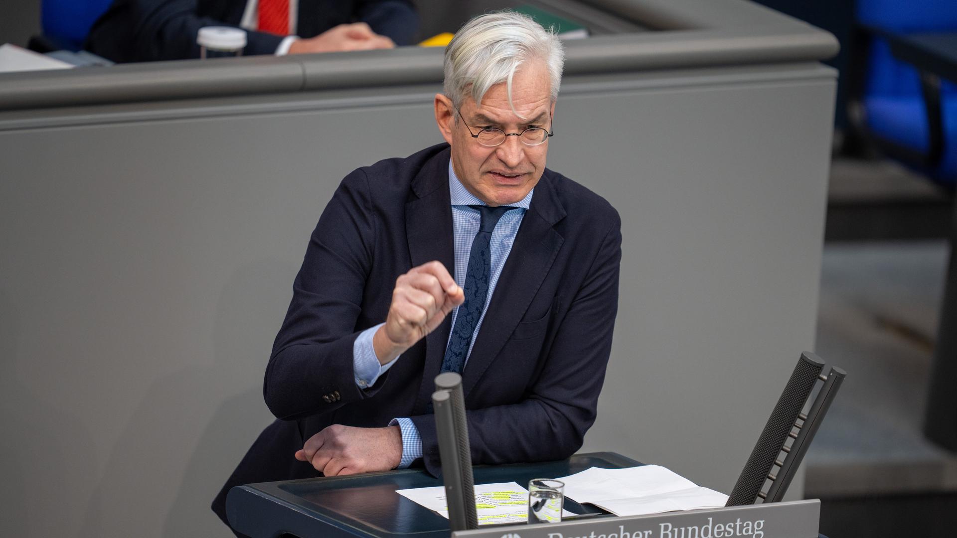 Mathias Middelberg (CDU) spricht in der Debatte zum Auftakt der Haushaltswoche.