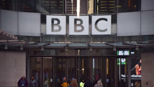 Blick auf das BBC-Haupt-Gebäude in London