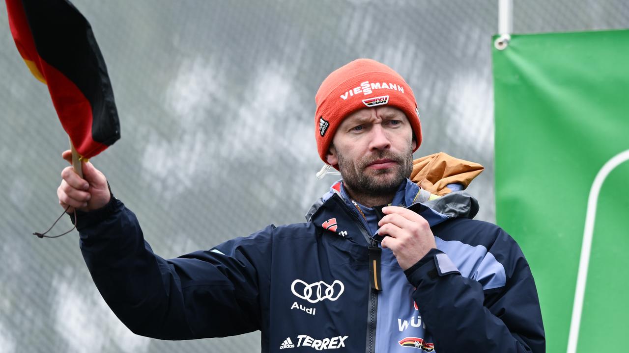 Maximilian Mechler tritt als Trainer der SkiSpringerinnen zurück