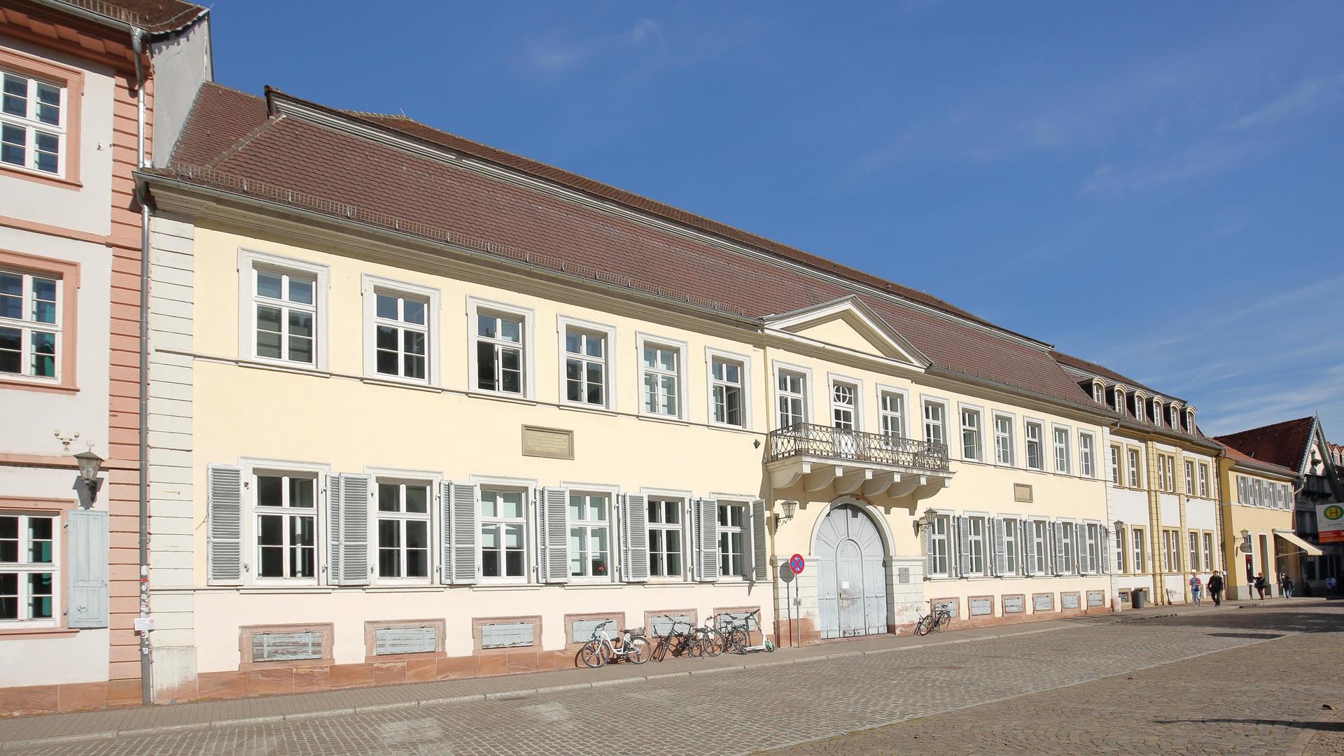 Gebäude der Universität, Karlsplatz, Altstadt, Heidelberg.