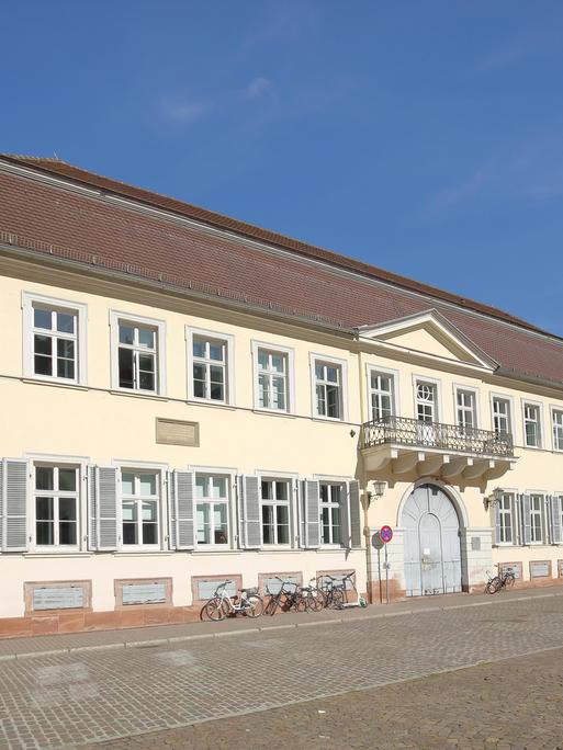 Gebäude der Universität, Karlsplatz, Altstadt, Heidelberg.