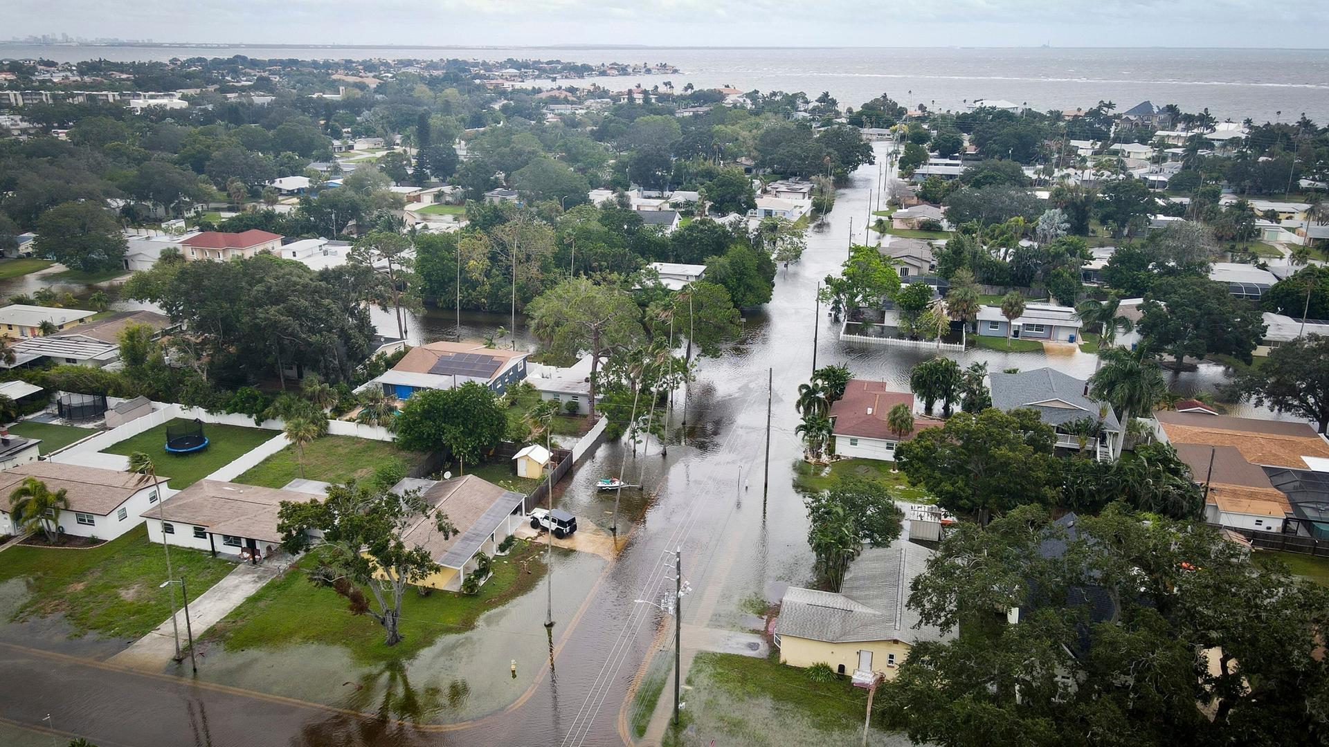 Madeira Strand: Überschwemmte Straßen nach dem Hurrikan Helene sind in Madeira Beach, Florida, zu sehen. 