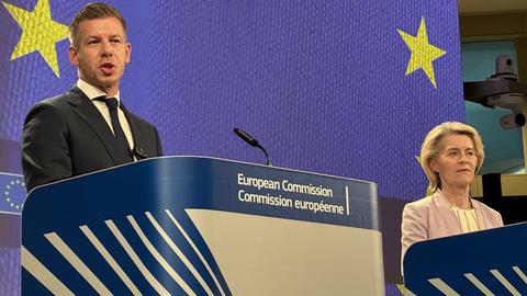 EU-Kommissionspräsidentin Ursula von der Leyen und Péter Magyar, Ministerpräsident von Ungarn in Brüssel