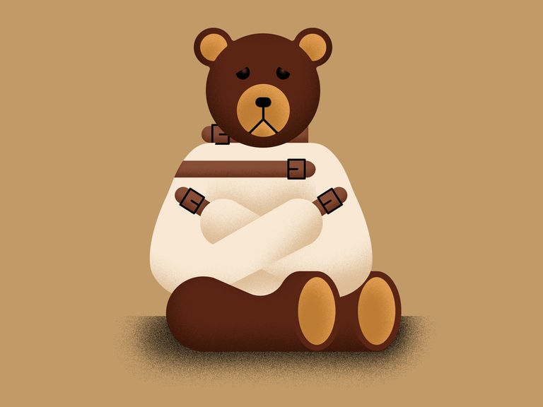 Abstrakte Zeichnung eines sitzenden mit Zwangsjacke fixierten Teddybären mit traurigem Gesichtsausdruck vor braunem Hintergrund