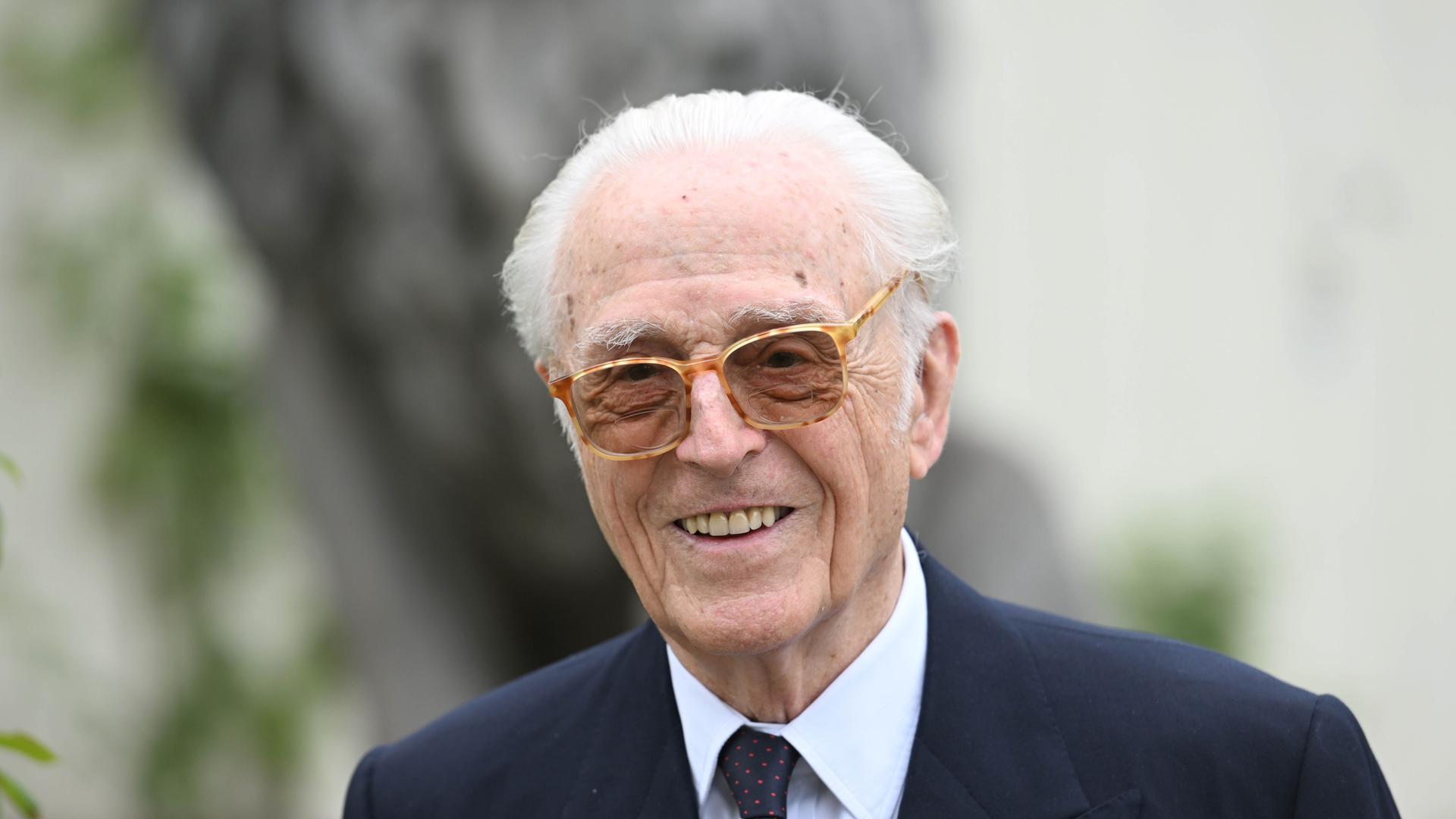 Herzog Franz von Bayern kommt zur Verleihung des Romano-Guardini-Preis. Der 88-jährige Chef des Hauses Wittelsbach erhält die mit 10 000 Euro dotierte Auszeichnung für sein lebenslanges Engagement in Bereichen der Kultur und der Wissenschaft in der Katholischen Akademie Bayern.