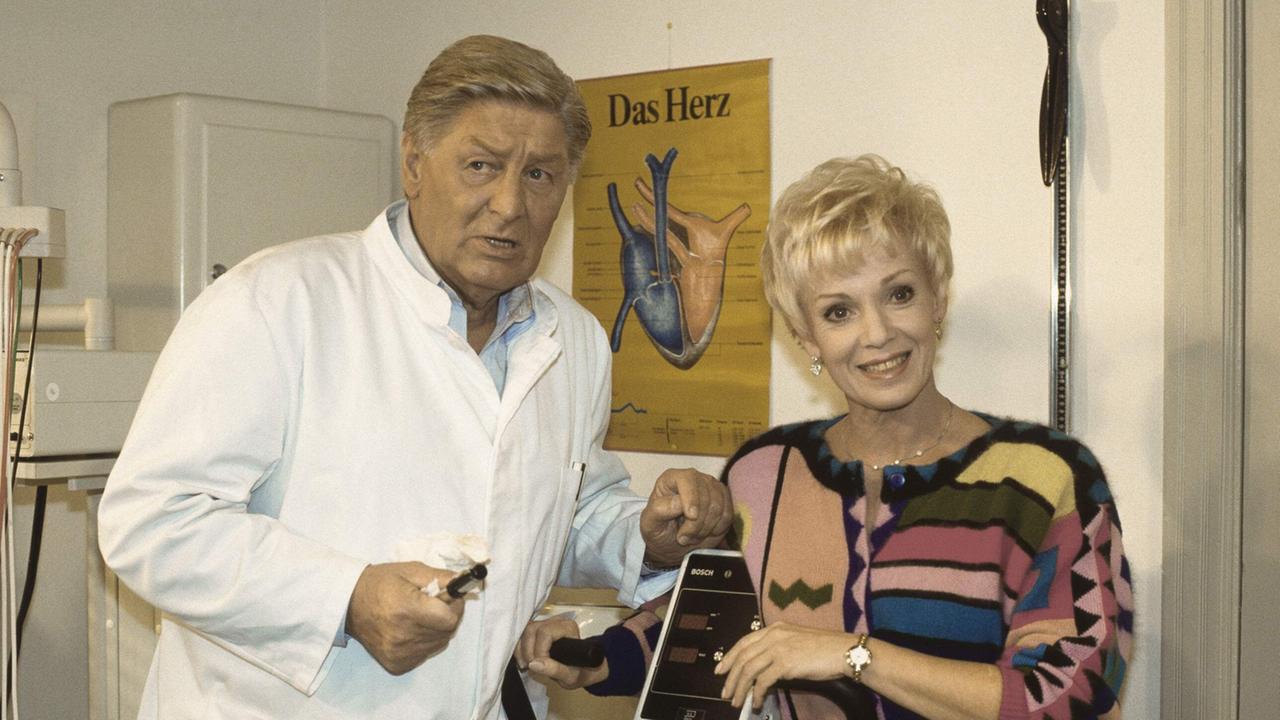 Fernsehserie Praxis Bülowbogen mit Günter Pfitzmann und Anita Kupsch 