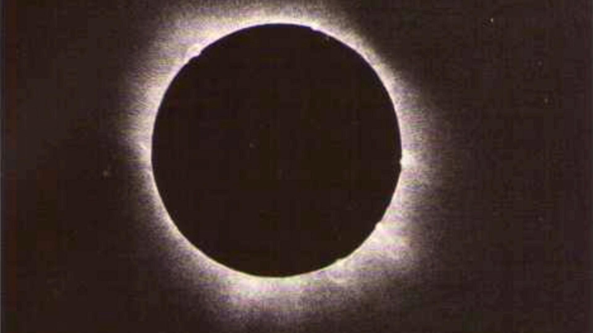Eine historische Aufnahme zeigt die Sonnenfinsternis von 1851