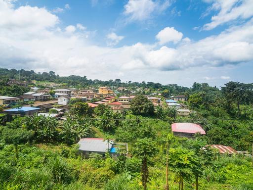 Auf Äquatorialguinea sind neun Menschen am Marburg-Virus gestorben, 16 Personen haben sich wahrscheinlich angesteckt, fast 200 sind in Quarantäne.