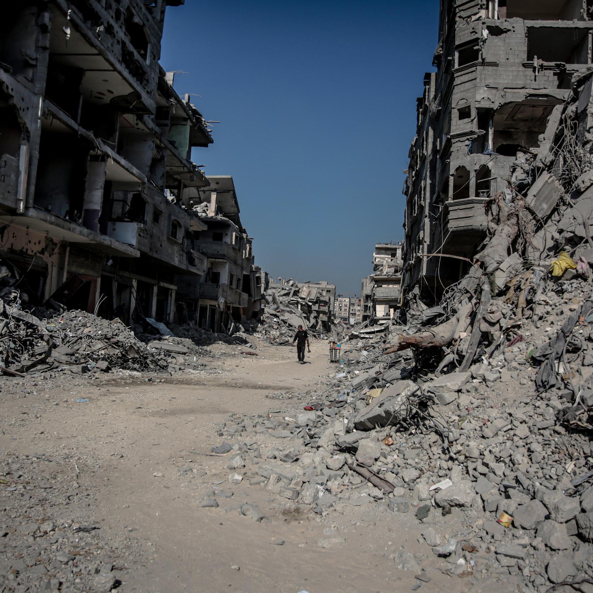 Krieg in Gaza - Palästinenser über ihr Leben vor und nach dem 7. Oktober