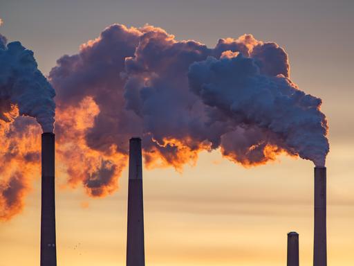 Das Kraftwerk Miami Fort am Fluß Ohio. Mit den USA hat sich der zweitgrößte Treibhausgasemittent der Welt aus dem Pariser Abkommen verabschiedet.