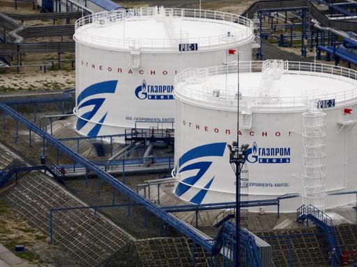 Eine Gazprom-Gasaufbereitungsanlage in Khanty-Mansiysk in Russland.