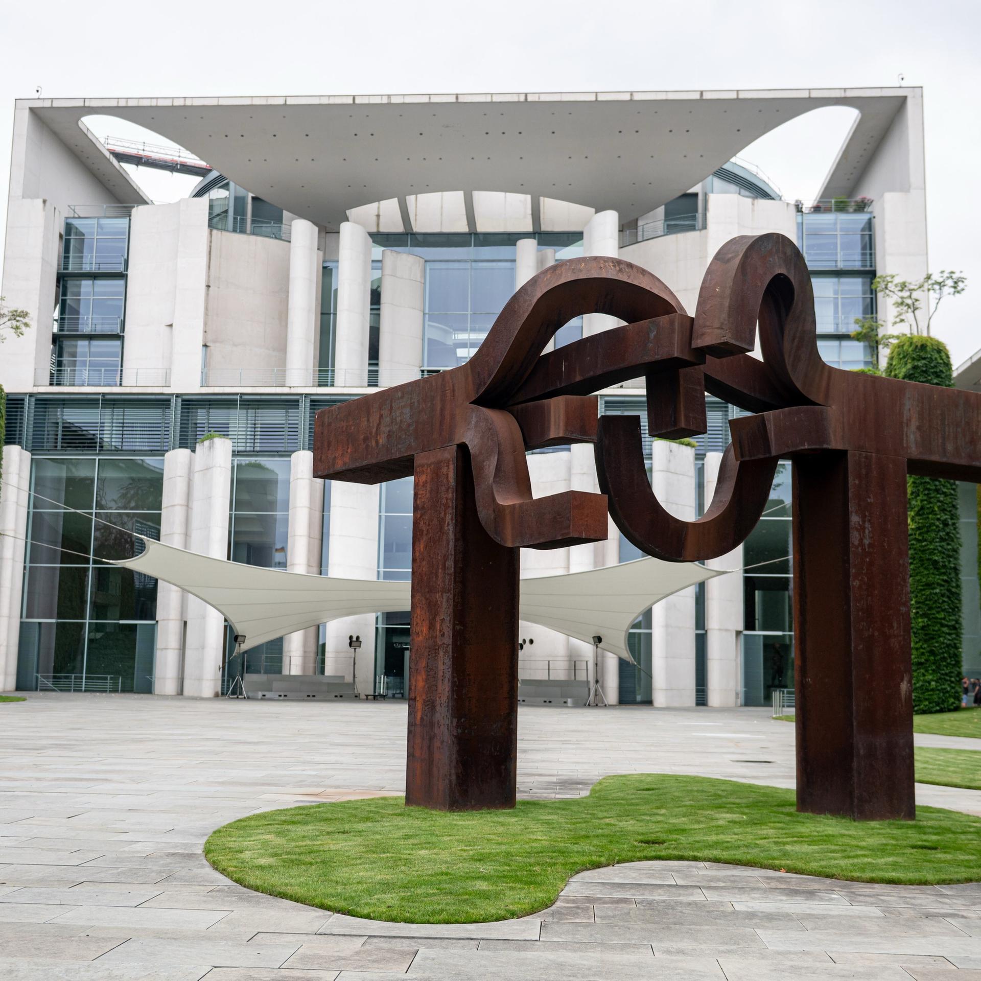 Krieg in der Ukraine - Gedämpfte Erwartungen an die Verhandlungen in Berlin Krieg in der Ukraine - Gedämpfte Erwartungen an die Verhandlungen in Berlin