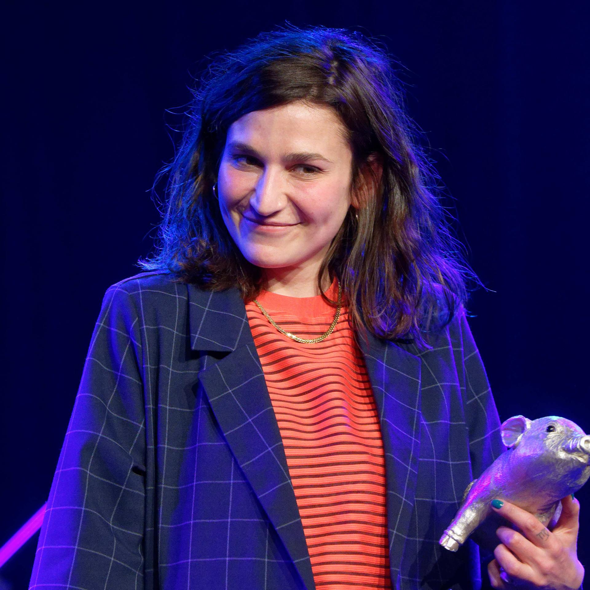 Yade Yasemin Önder: „Anti Müller“ - Zerschellt an den Klippen der Ich-Sucht
