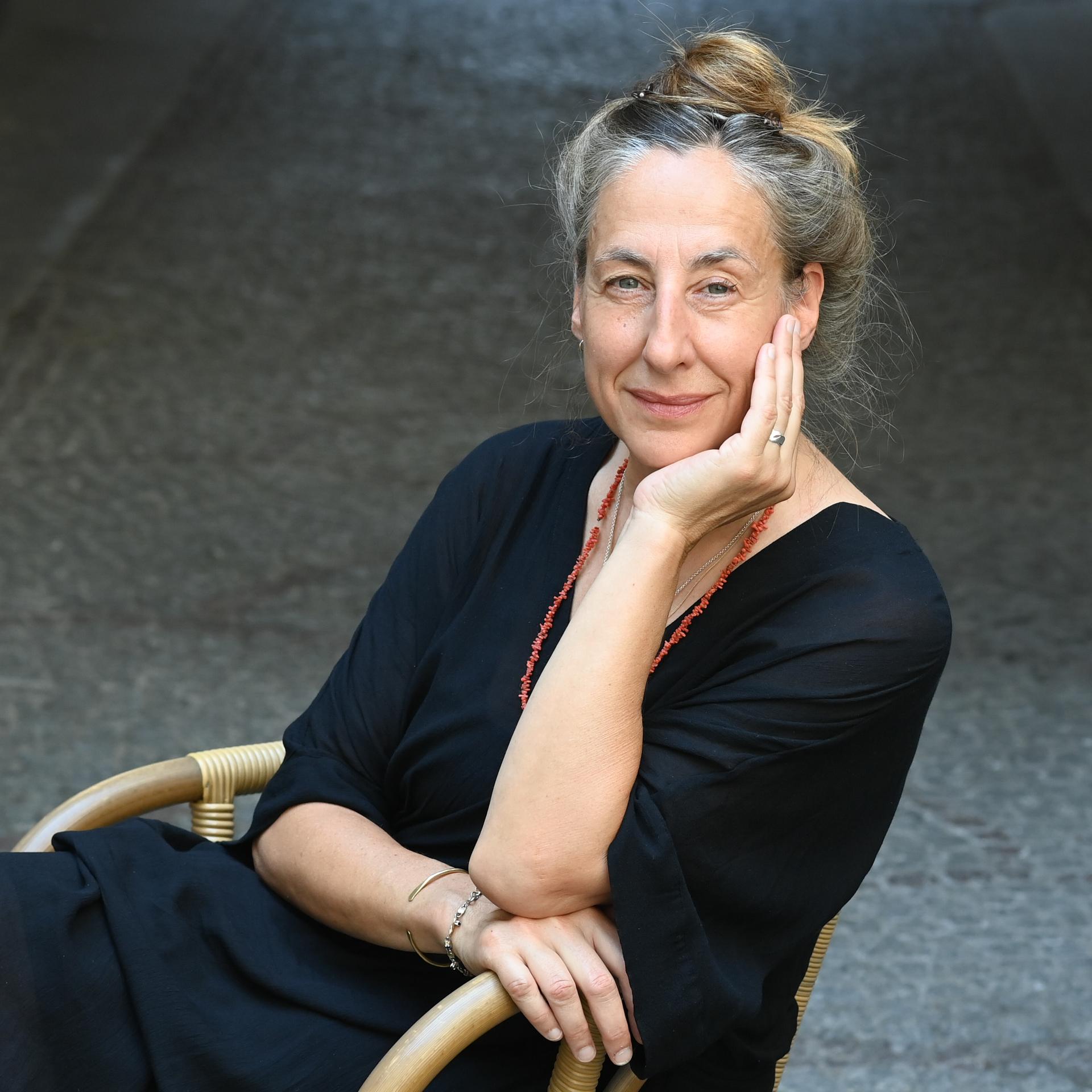 Autorin Judith Hermann - Wie Schweigen in Familien Geschichte prägt