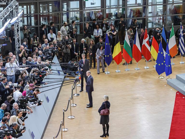 Bundeskanzler Olaf Scholz beim Treffen der Staats- und Regierungschefs und -chefinnen am 17. Oktober in Brüssel