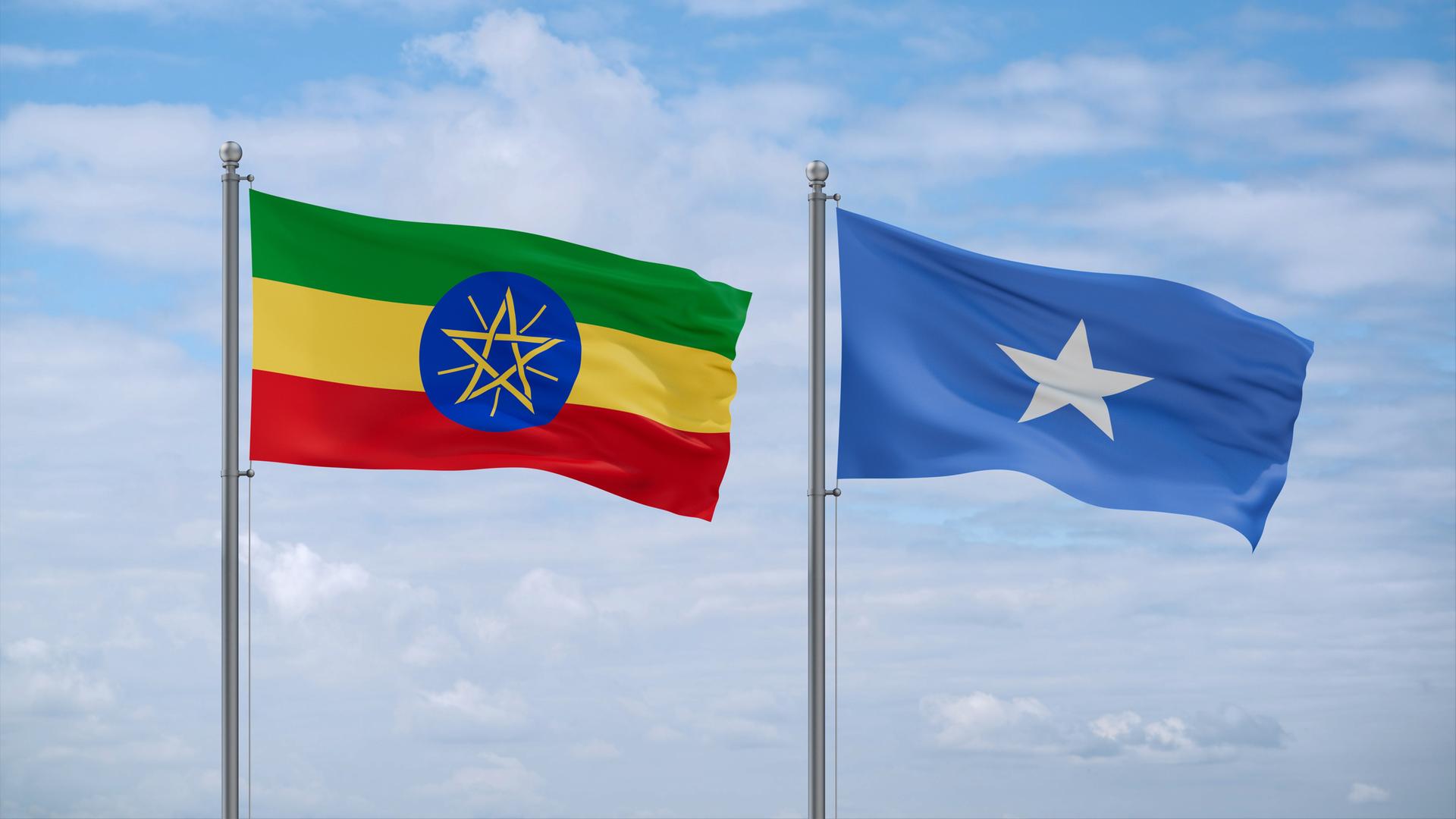 Die somalische und die äthiopische Fahne