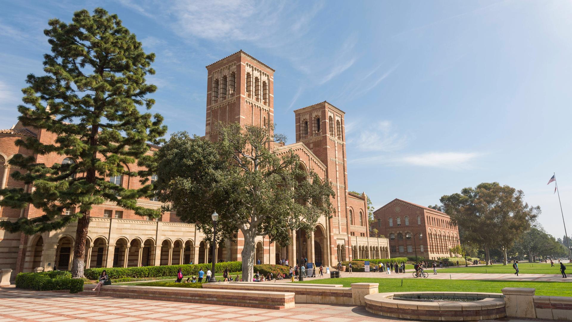 Der Campus der Universität von Kalifornien, UCLA, in Los Angeles. Der Campus der Universität von Kalifornien, UCLA, in Los Angeles.