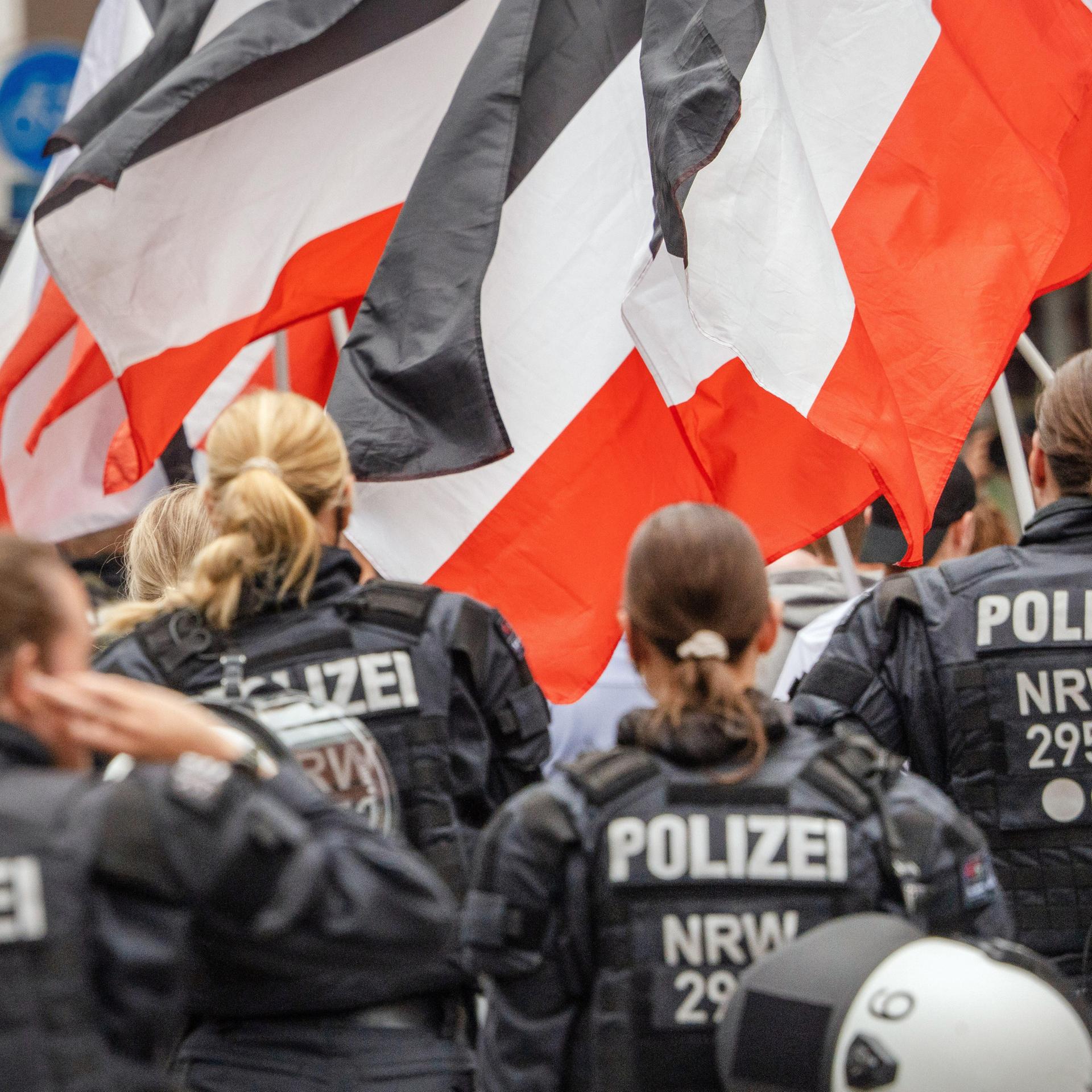 Mitte-Studie 2025 - So verbreitet sind rechtsextreme Einstellungen