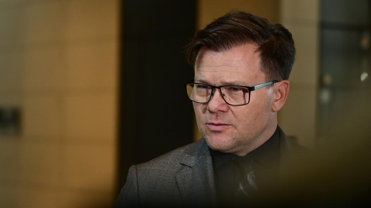Bundesumweltminister Carsten Schneider Das Foto zeigt ein Poträt von ihm. 