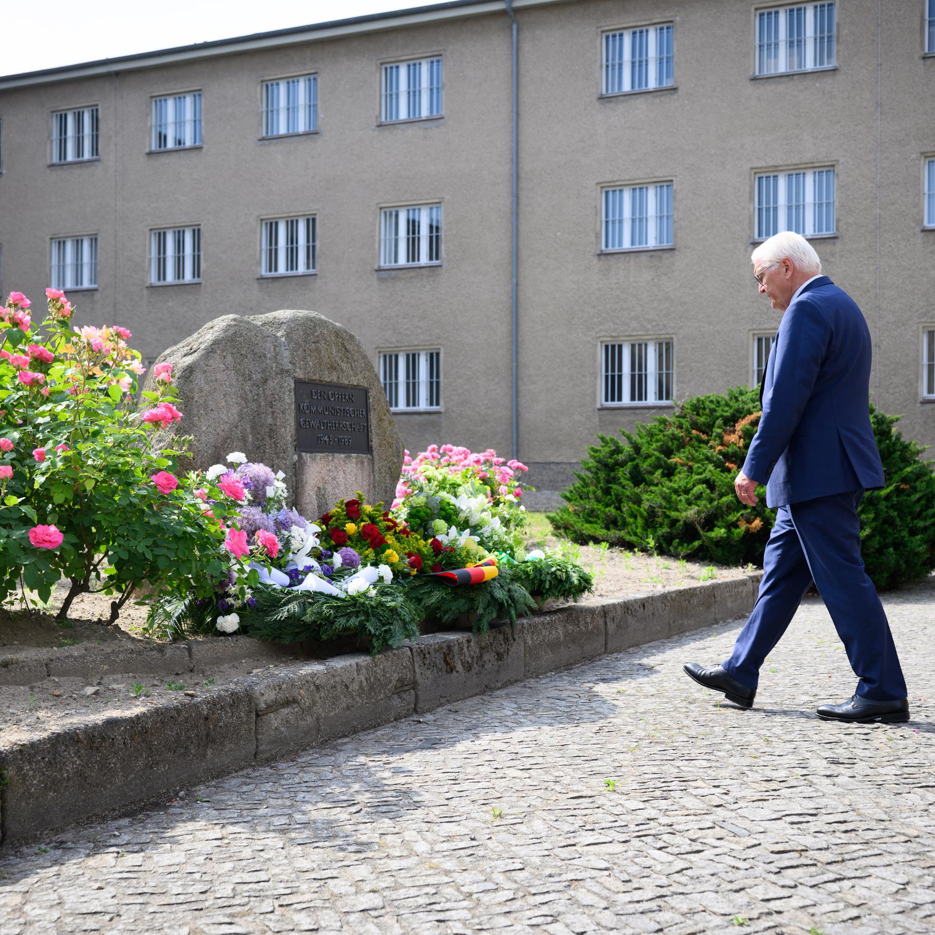 DDR-Gedenken - Bundespräsident besucht früheres Stasi-Gefängnis